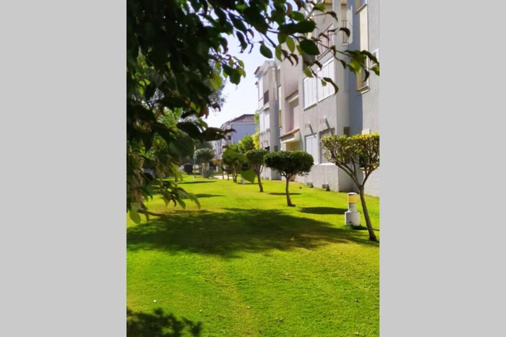 Appartamento Acogedor Apartamento A 100 M. De Pinares Y Playa Rota Esterno foto